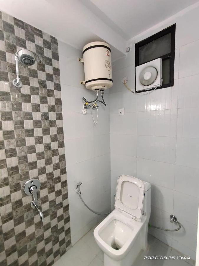 Hotel Royal Town Új-Delhi Kültér fotó